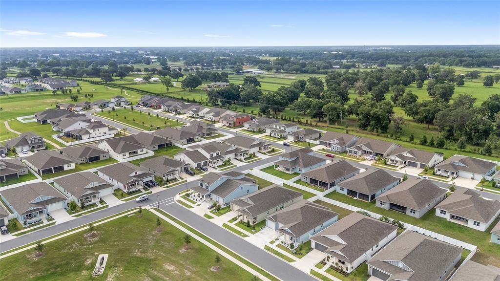 合同活跃: $435,000 (4 贝兹, 3 浴室, 2645 平方英尺)