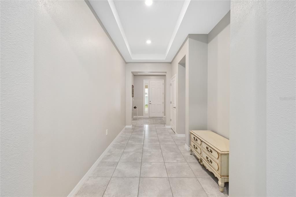 合同活跃: $435,000 (4 贝兹, 3 浴室, 2645 平方英尺)