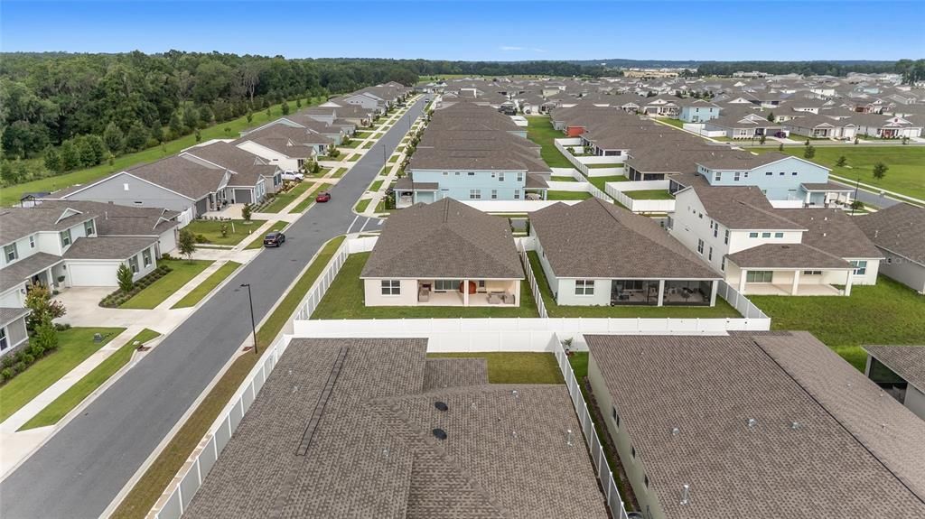 合同活跃: $435,000 (4 贝兹, 3 浴室, 2645 平方英尺)