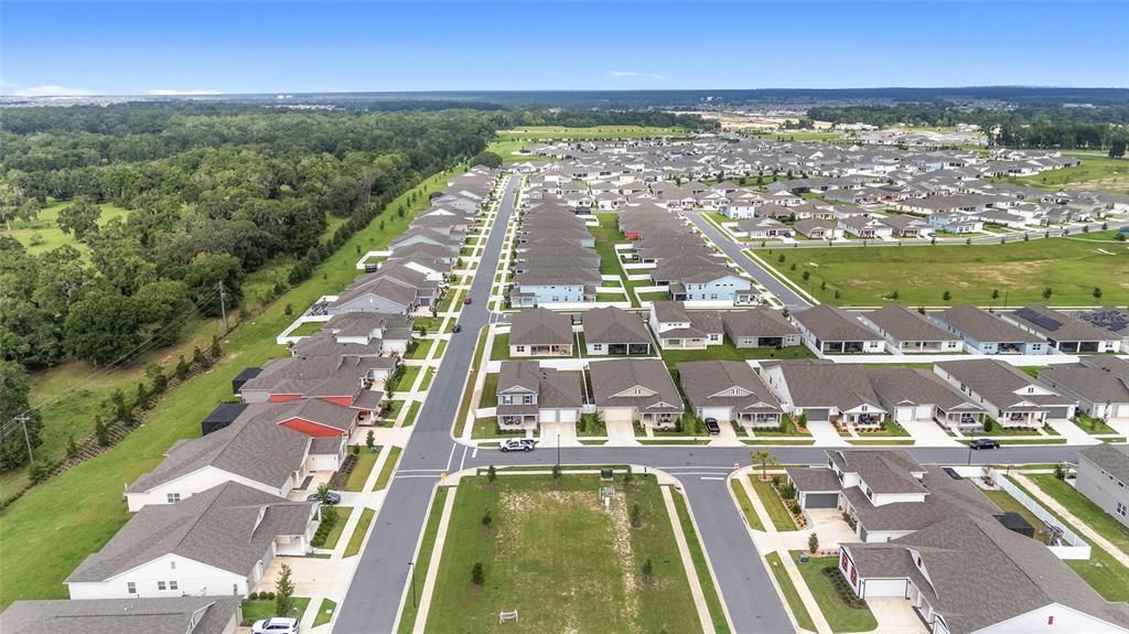 合同活跃: $435,000 (4 贝兹, 3 浴室, 2645 平方英尺)