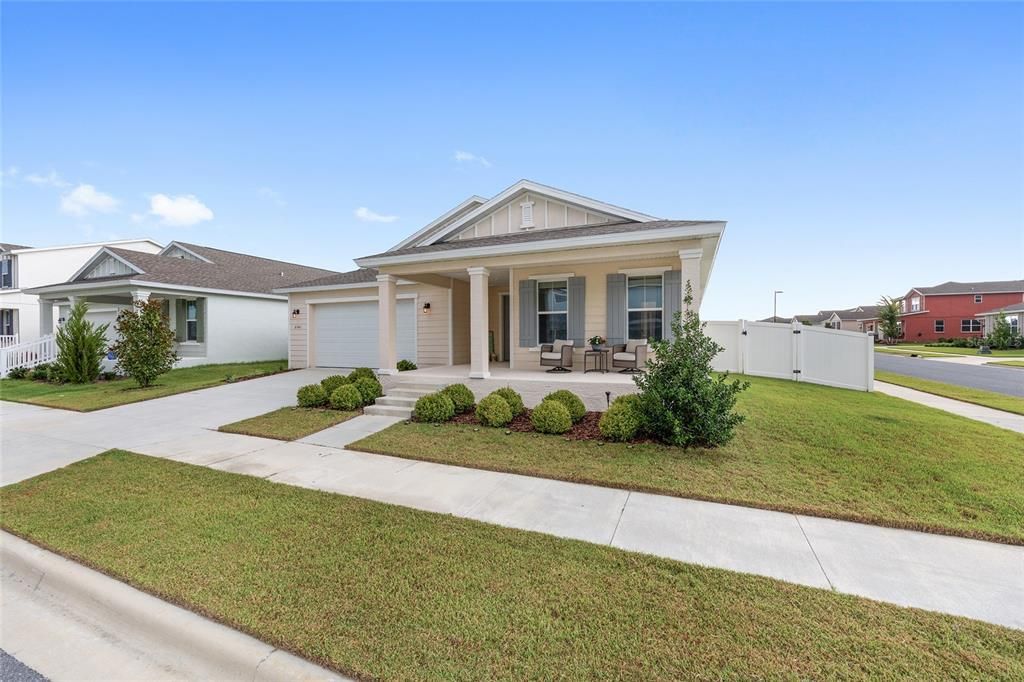 合同活跃: $435,000 (4 贝兹, 3 浴室, 2645 平方英尺)