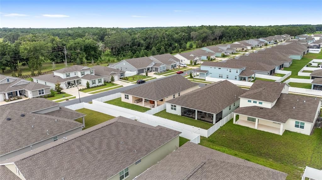 合同活跃: $435,000 (4 贝兹, 3 浴室, 2645 平方英尺)