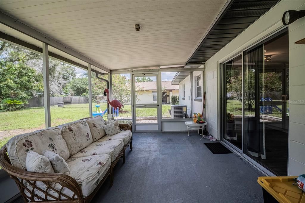 Active With Contract: $240,000 (2 beds, 2 baths, 1076 Square Feet)