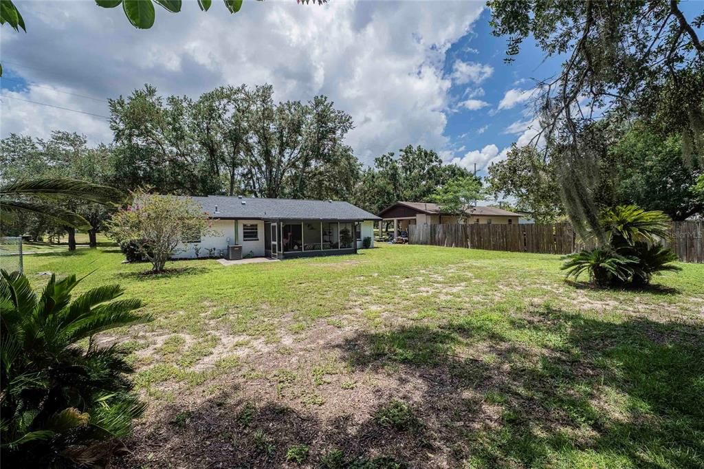 Active With Contract: $240,000 (2 beds, 2 baths, 1076 Square Feet)