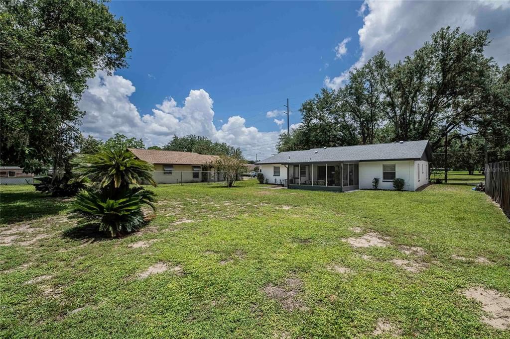 Active With Contract: $240,000 (2 beds, 2 baths, 1076 Square Feet)