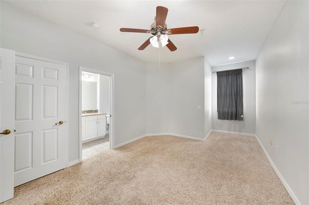 На продажу: $219,900 (2 спален, 2 ванн, 1479 Квадратных фут)