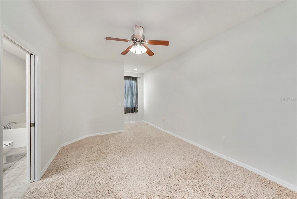 На продажу: $219,900 (2 спален, 2 ванн, 1479 Квадратных фут)