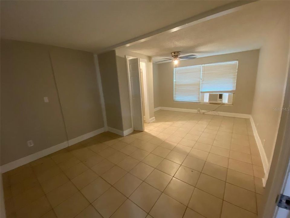 For Rent: $1,649 (3 beds, 1 baths, 1000 Square Feet)