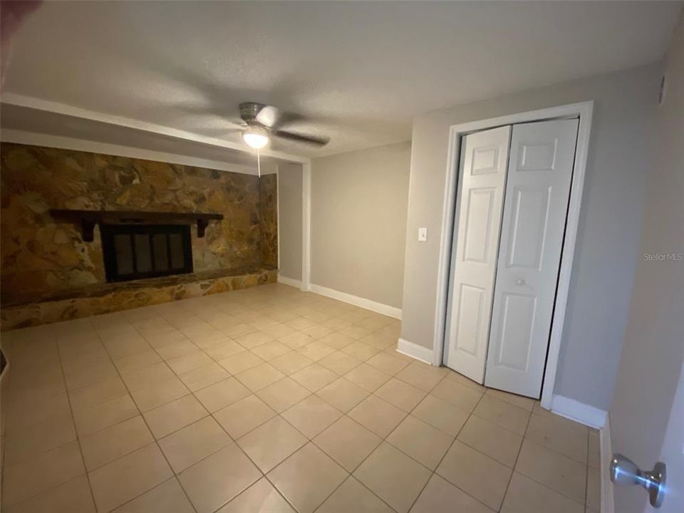 For Rent: $1,649 (3 beds, 1 baths, 1000 Square Feet)