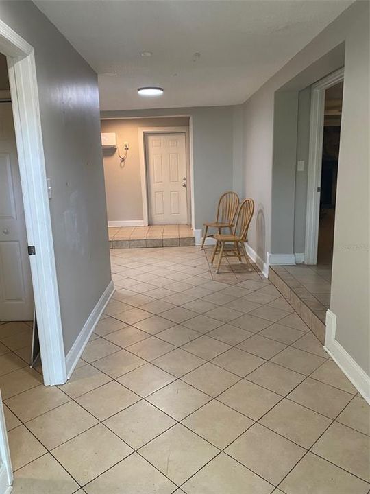 For Rent: $1,649 (3 beds, 1 baths, 1000 Square Feet)