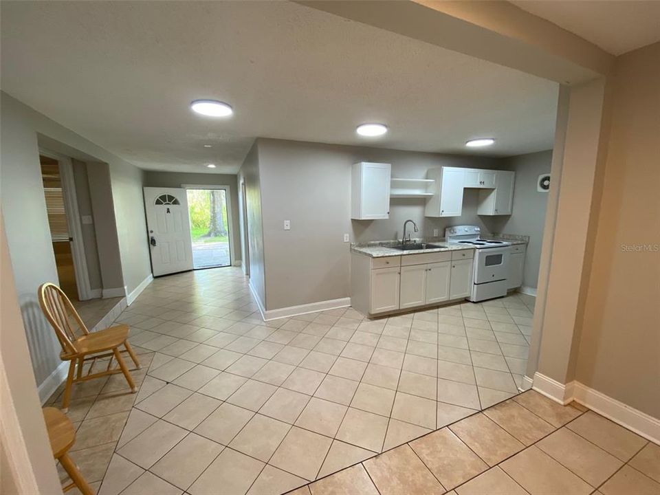 For Rent: $1,649 (3 beds, 1 baths, 1000 Square Feet)