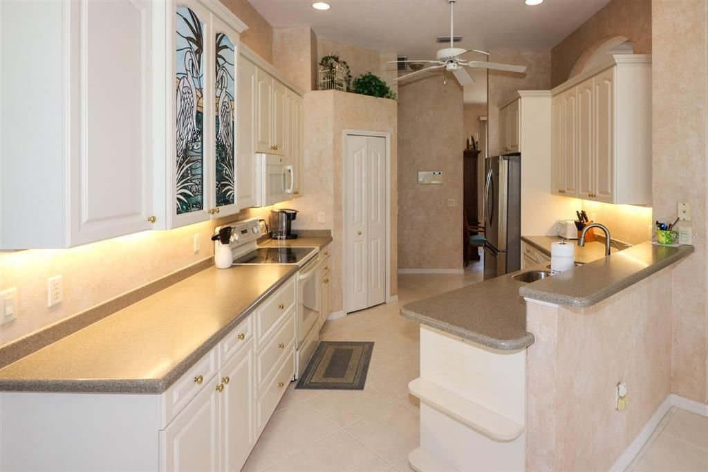 For Sale: $675,000 (3 beds, 3 baths, 2442 Square Feet)