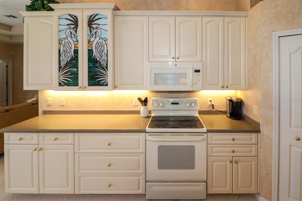 For Sale: $675,000 (3 beds, 3 baths, 2442 Square Feet)