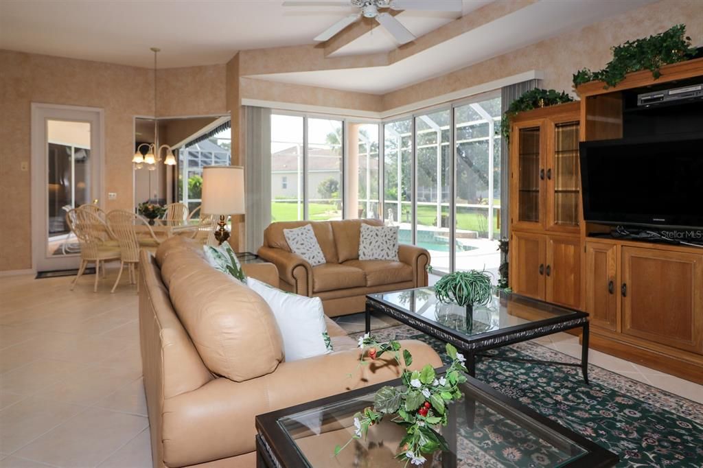 For Sale: $675,000 (3 beds, 3 baths, 2442 Square Feet)