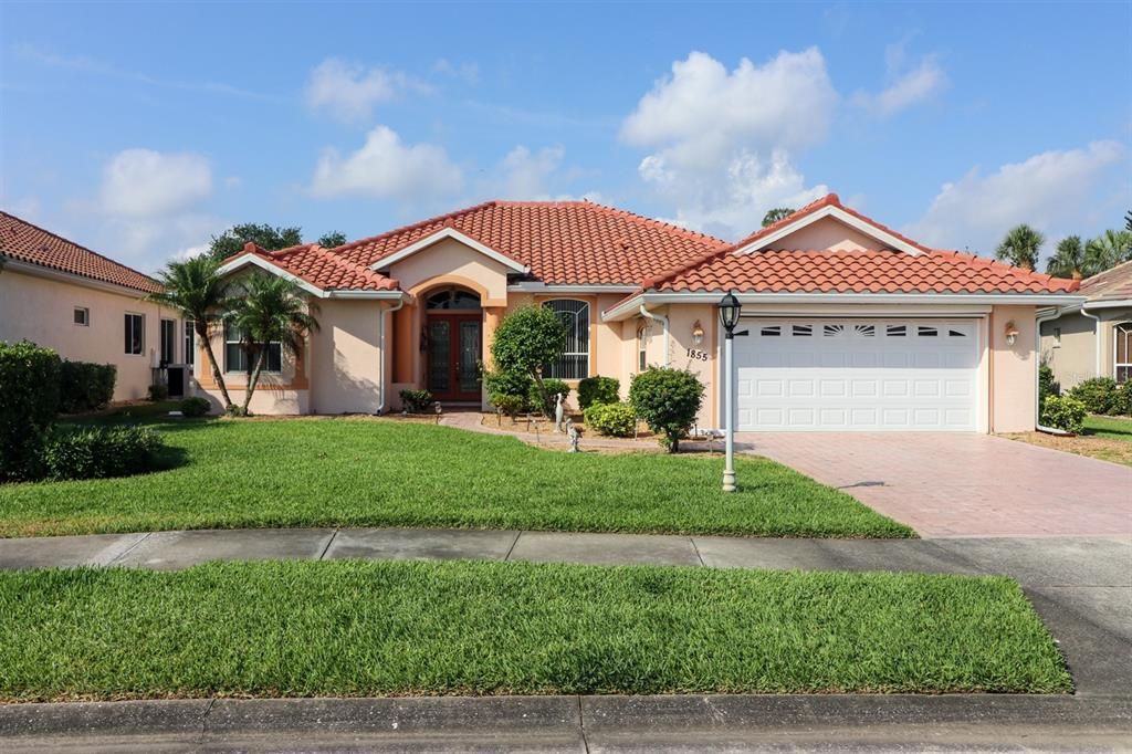 For Sale: $675,000 (3 beds, 3 baths, 2442 Square Feet)