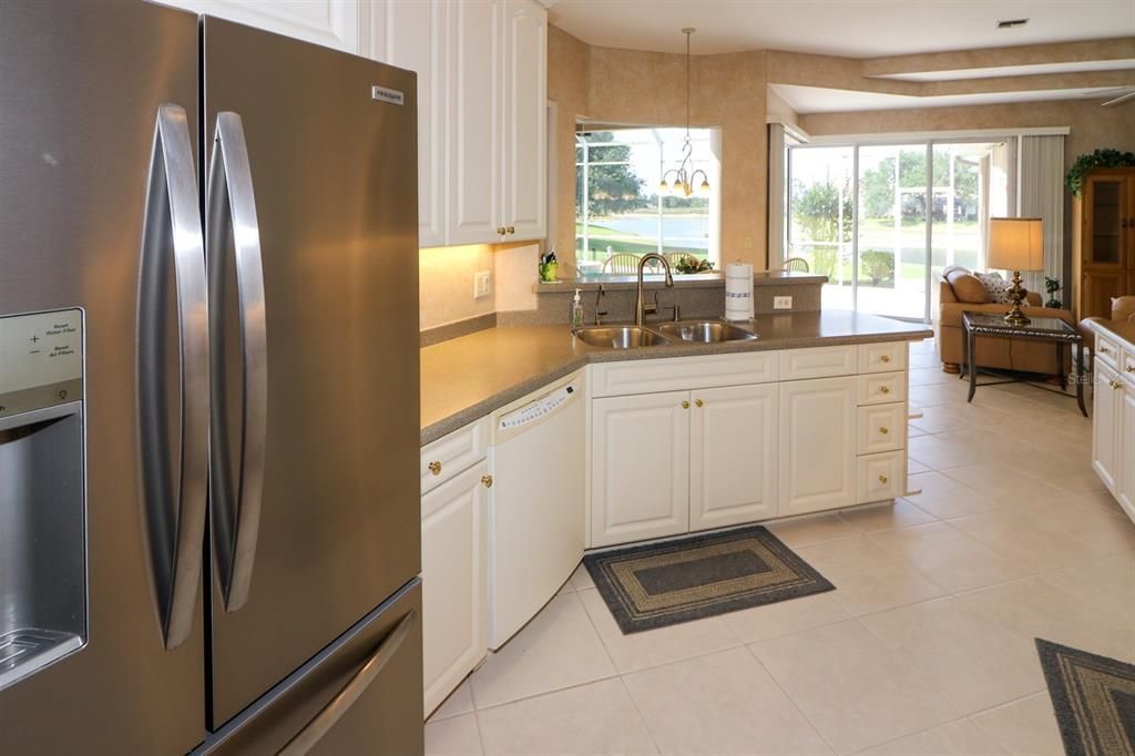 For Sale: $675,000 (3 beds, 3 baths, 2442 Square Feet)