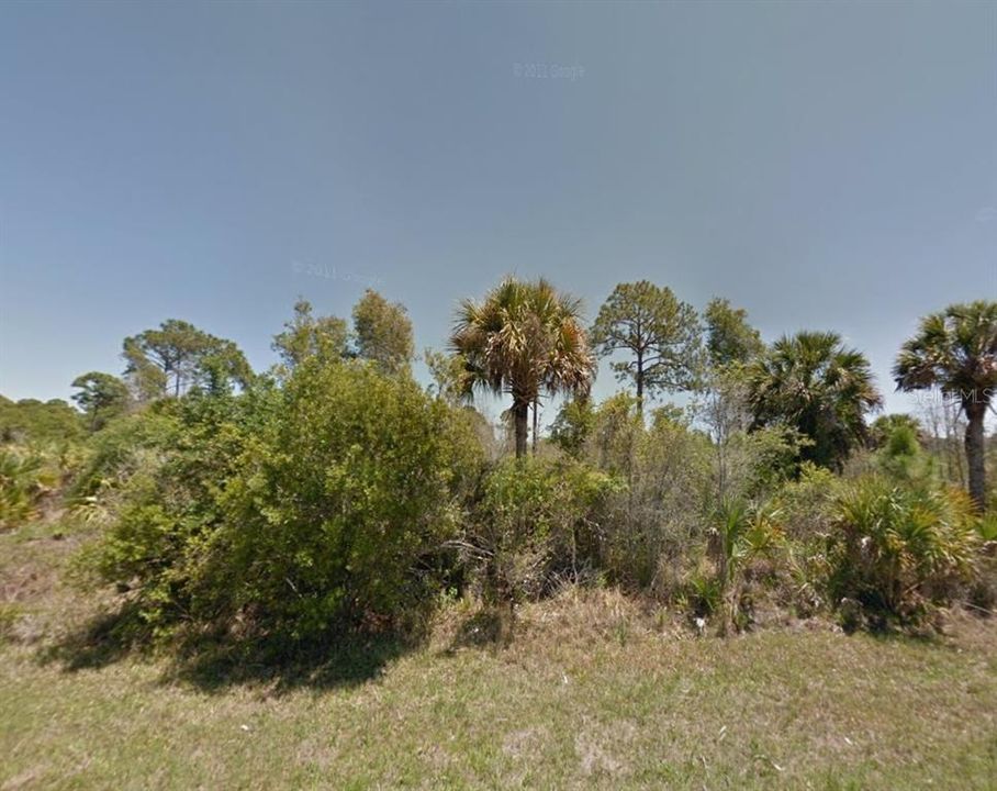 На продажу: $13,000 (0.23 acres)