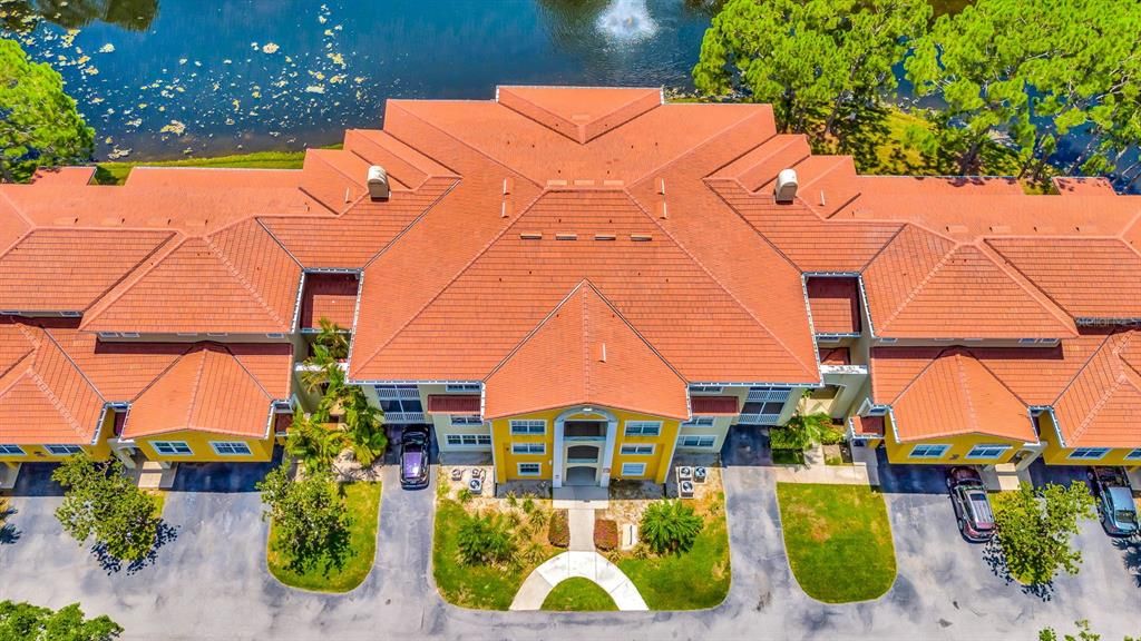 Active With Contract: $184,900 (1 beds, 1 baths, 957 Square Feet)