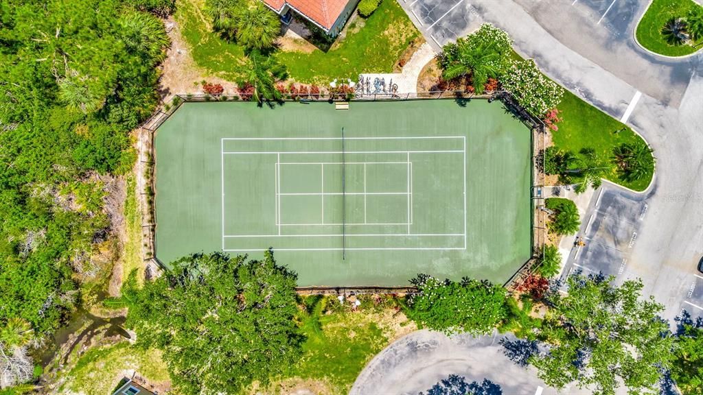 Active With Contract: $184,900 (1 beds, 1 baths, 957 Square Feet)