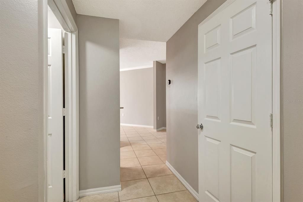 Active With Contract: $184,900 (1 beds, 1 baths, 957 Square Feet)