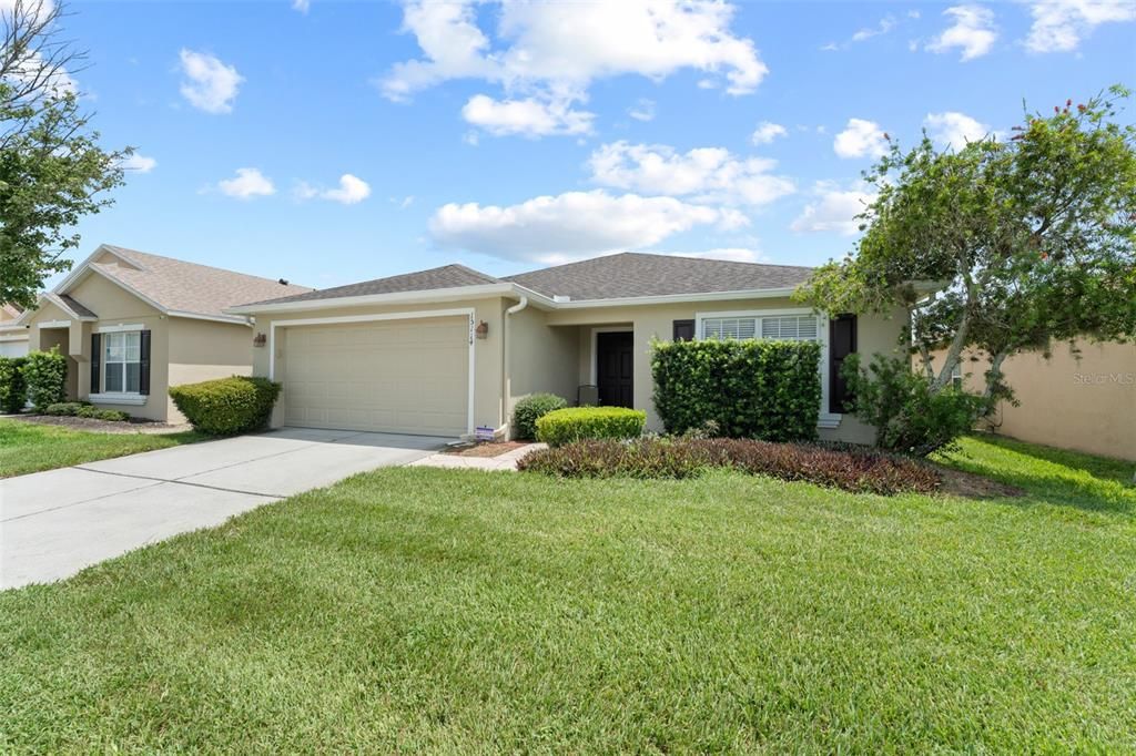 Active With Contract: $392,900 (3 beds, 2 baths, 1684 Square Feet)