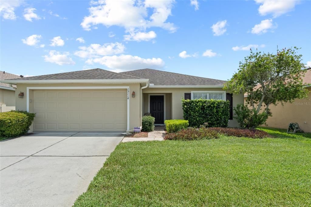 Active With Contract: $392,900 (3 beds, 2 baths, 1684 Square Feet)