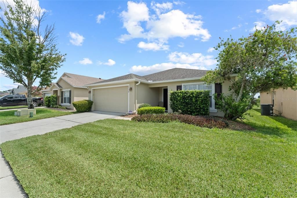 Active With Contract: $392,900 (3 beds, 2 baths, 1684 Square Feet)