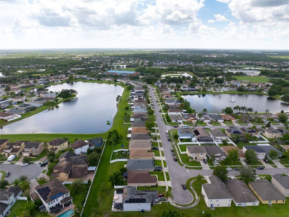 Active With Contract: $392,900 (3 beds, 2 baths, 1684 Square Feet)