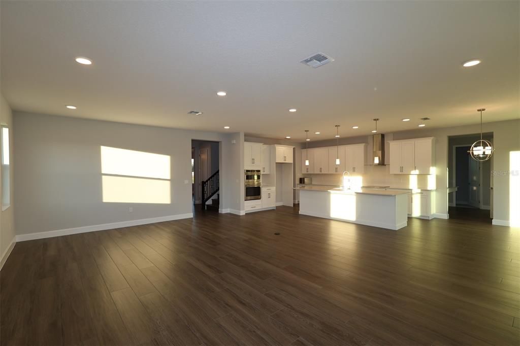 For Sale: $1,121,990 (5 beds, 4 baths, 4673 Square Feet)