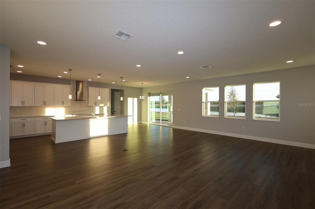 For Sale: $1,121,990 (5 beds, 4 baths, 4673 Square Feet)