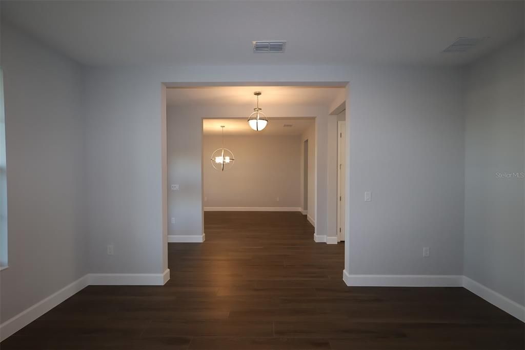 For Sale: $1,121,990 (5 beds, 4 baths, 4673 Square Feet)