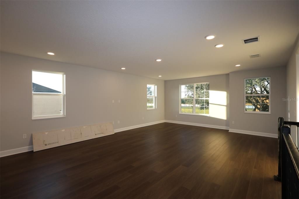 For Sale: $1,121,990 (5 beds, 4 baths, 4673 Square Feet)