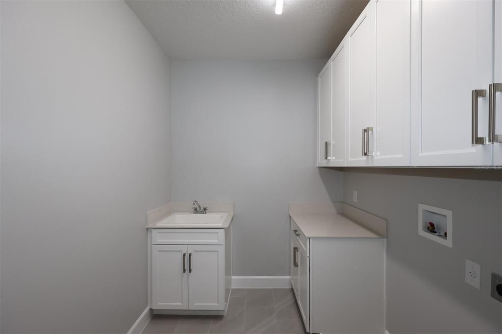 For Sale: $1,121,990 (5 beds, 4 baths, 4673 Square Feet)