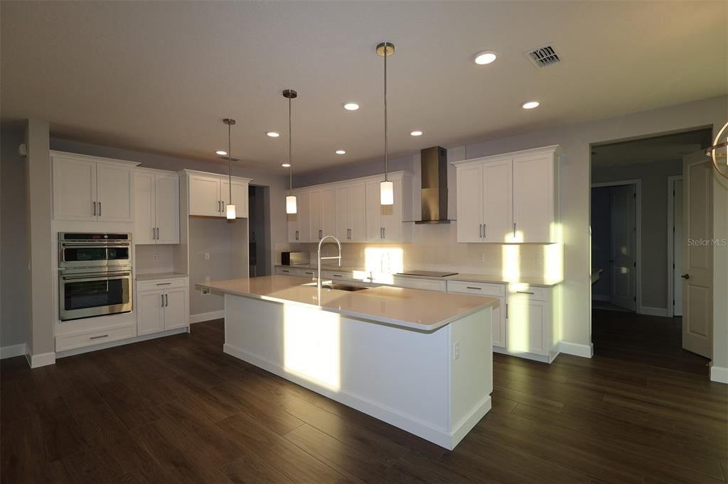 For Sale: $1,121,990 (5 beds, 4 baths, 4673 Square Feet)