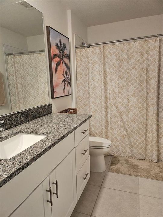 Под контрактом: $1,800 (4 спален, 2 ванн, 2016 Квадратных фут)