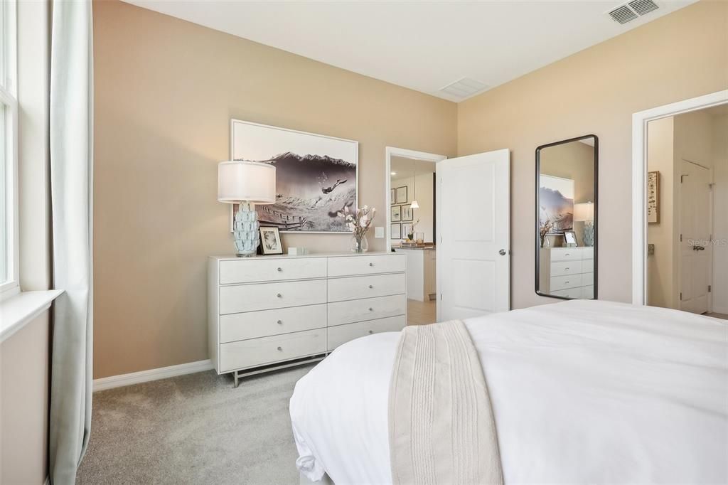 Active With Contract: $331,990 (3 beds, 2 baths, 1589 Square Feet)