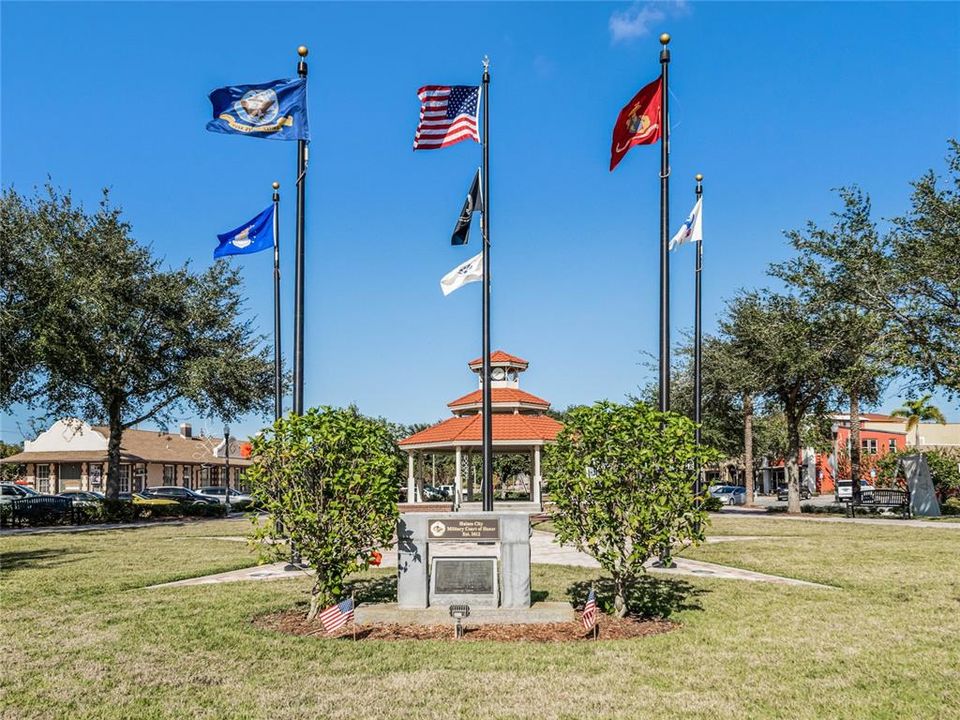 Active With Contract: $331,990 (3 beds, 2 baths, 1589 Square Feet)