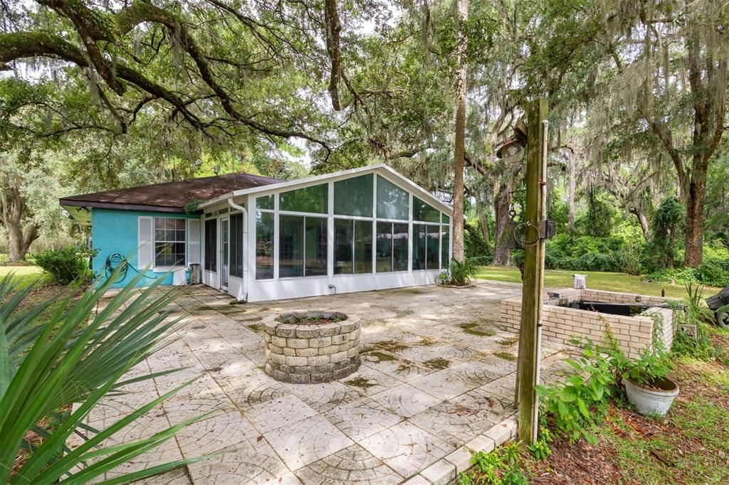 For Sale: $667,000 (3 beds, 2 baths, 1728 Square Feet)