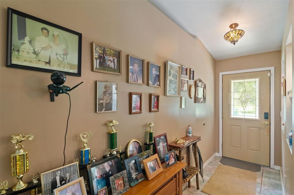 For Sale: $667,000 (3 beds, 2 baths, 1728 Square Feet)