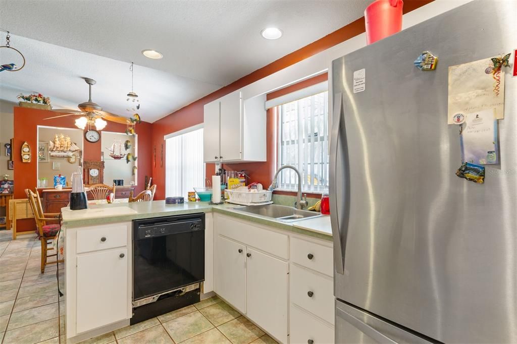 For Sale: $667,000 (3 beds, 2 baths, 1728 Square Feet)