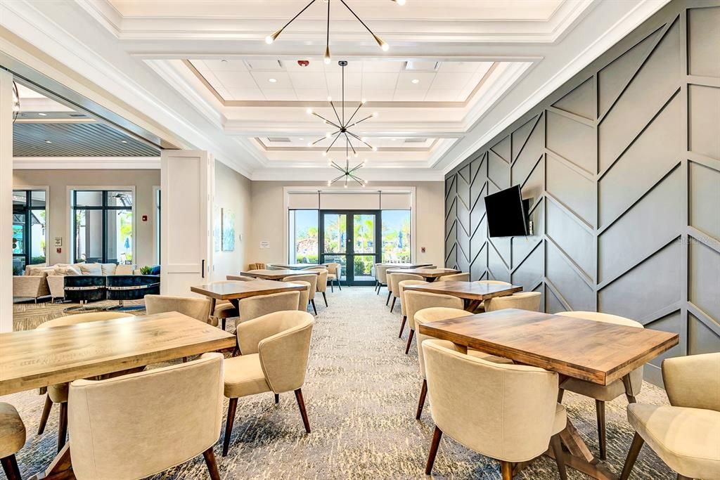 合同活跃: $3,300 (3 贝兹, 2 浴室, 1645 平方英尺)