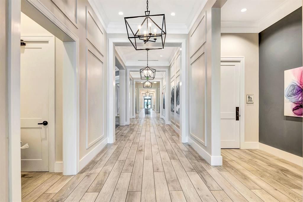 合同活跃: $3,300 (3 贝兹, 2 浴室, 1645 平方英尺)