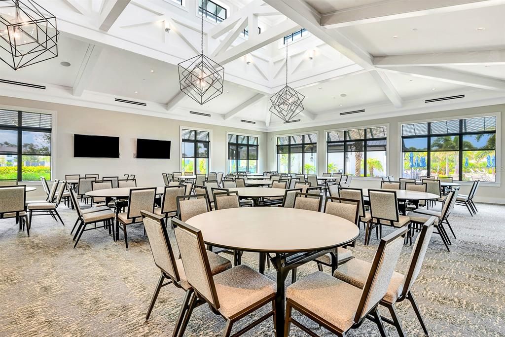 合同活跃: $3,300 (3 贝兹, 2 浴室, 1645 平方英尺)