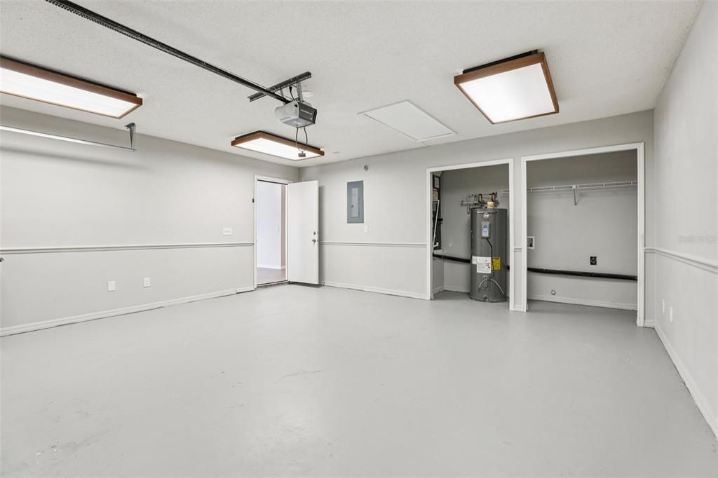 合同活跃: $390,000 (3 贝兹, 2 浴室, 1589 平方英尺)