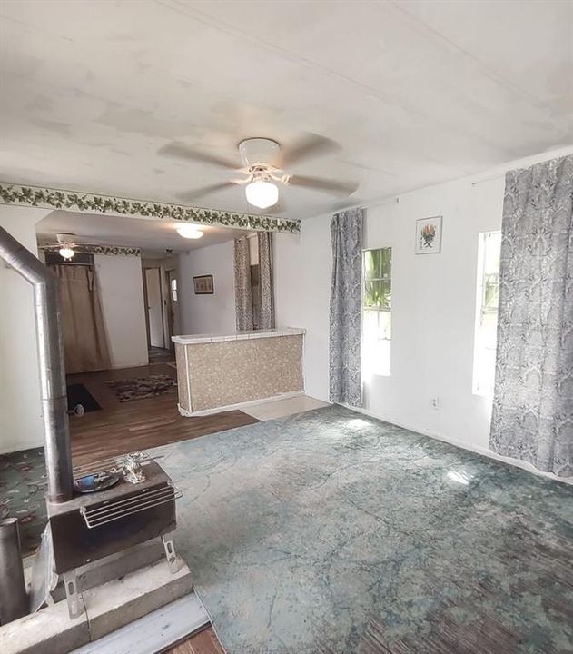 For Sale: $150,000 (2 beds, 2 baths, 720 Square Feet)