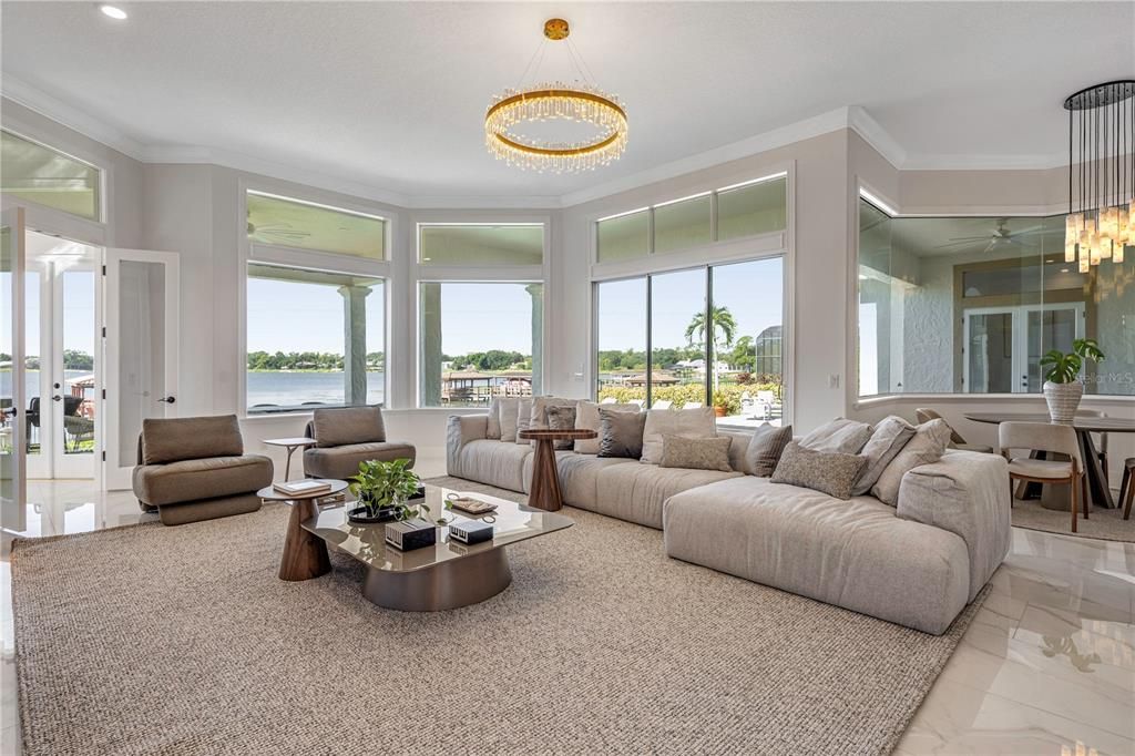 For Sale: $3,985,000 (6 beds, 6 baths, 6346 Square Feet)