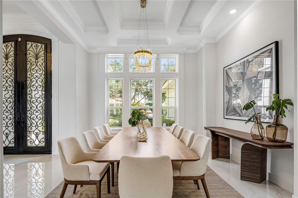 For Sale: $3,985,000 (6 beds, 6 baths, 6346 Square Feet)