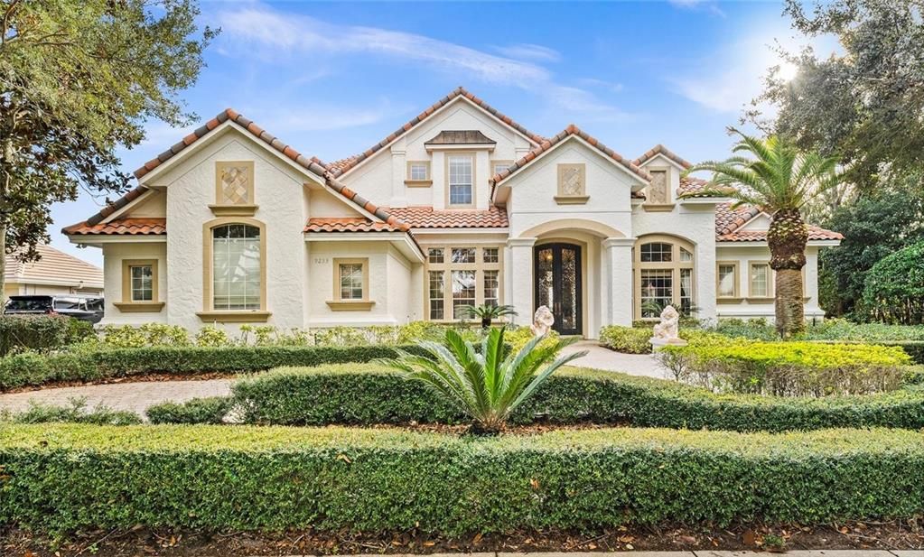 For Sale: $3,985,000 (6 beds, 6 baths, 6346 Square Feet)