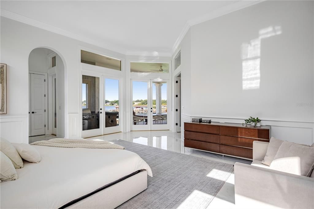 For Sale: $3,985,000 (6 beds, 6 baths, 6346 Square Feet)