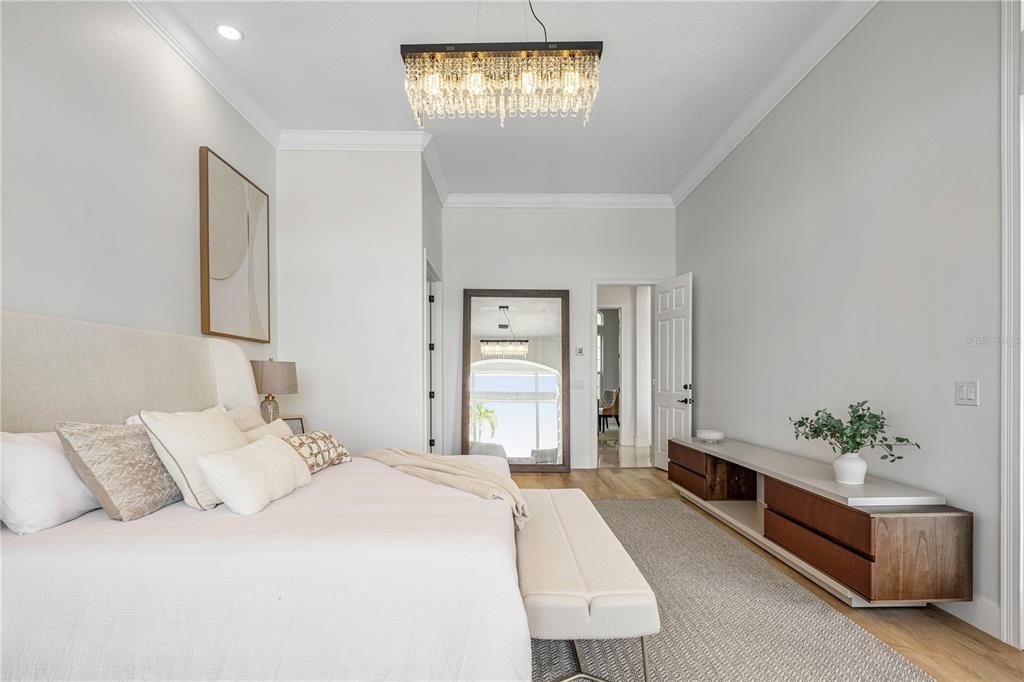 For Sale: $3,985,000 (6 beds, 6 baths, 6346 Square Feet)